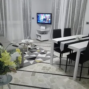  Appartement Ylli House